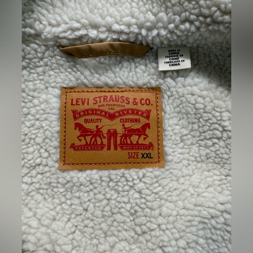 Levi's Men's Type II Sherpa Trucker Jacket; Men’s XXL - Picture 6 of 7